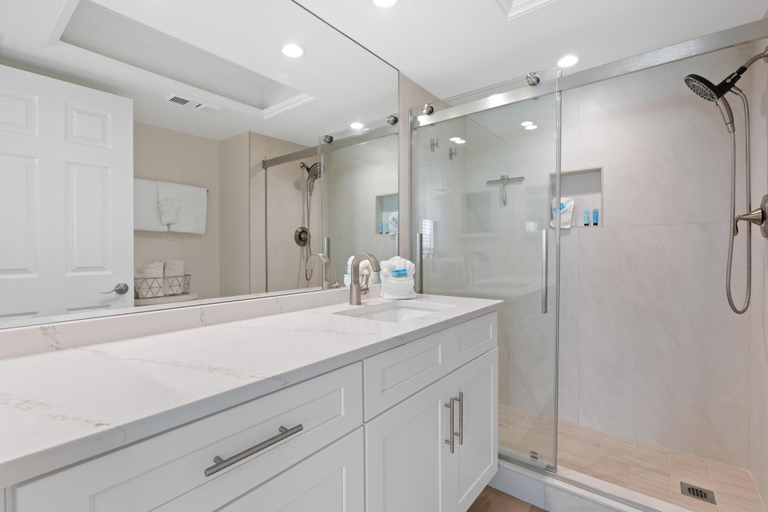 Bathroom 3, Carlos Pointe #231 Beach Bum Getaway, Lee