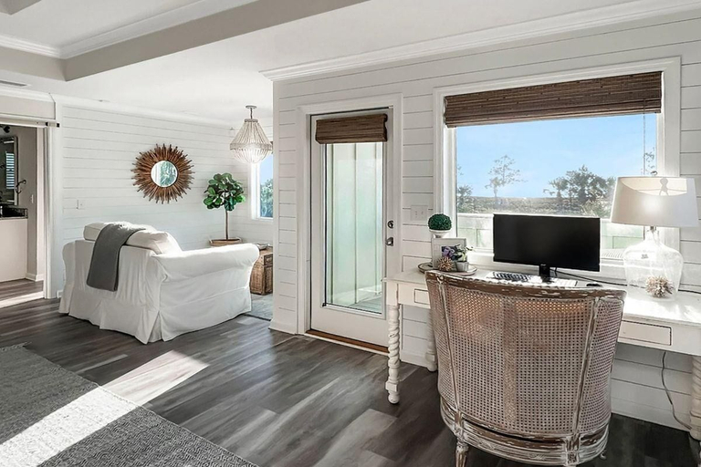Living area 4, Arlanymor, Gulf