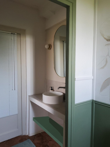 Bathroom 3, La Parenthese a Etrigny, Saône-et-Loire