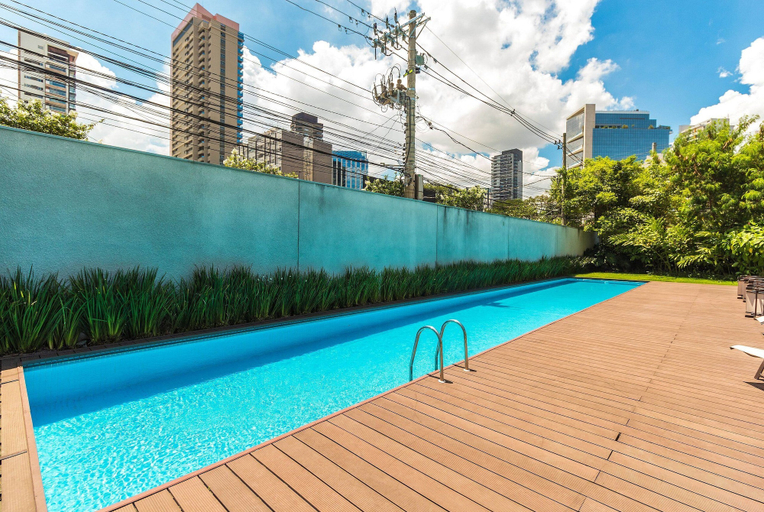 Sport & Beauty, Edifício Triplo, São Paulo