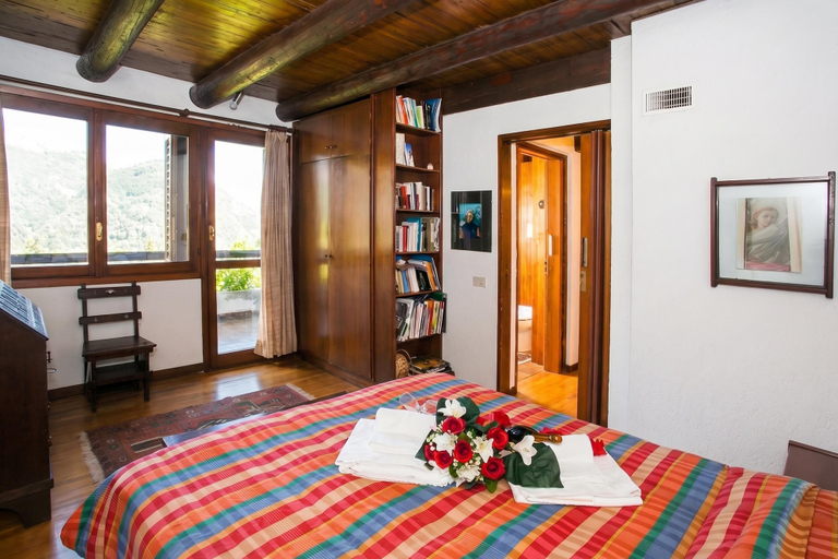 Others 1, Villa Il Castagno, Como