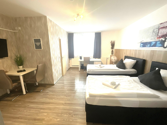 Bedroom 3, Gästehaus Würzburg 24h, Würzburg