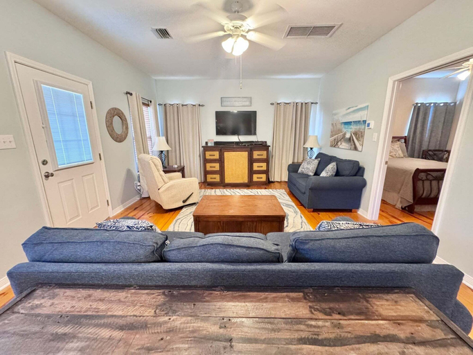 Living area 4, Welcome to This 3br/2ba Charming Coastal Cottage, Baldwin