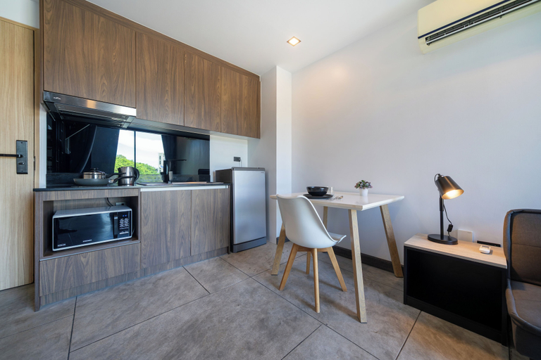 Private kitchen, UTL B131 Resort Duplex 5 Pools, Phuket Island