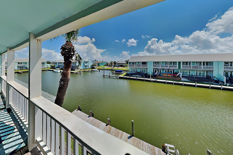 Property amenity 4, Pool Side, Aransas