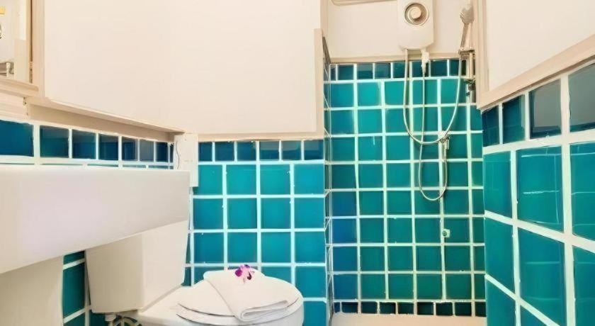 Bathroom 3, B2 Khamtieng Boutique & Budget Hotel, Muang Chiang Mai