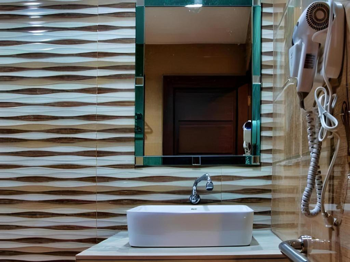 Bathroom 3, Batis Aramin Resort And Hotel Corp., Lucban