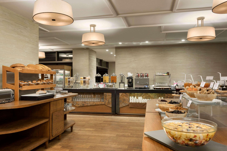 Food & Drinks 5, Ramada Hotel & Suites by Wyndham Adana, Yüreğir