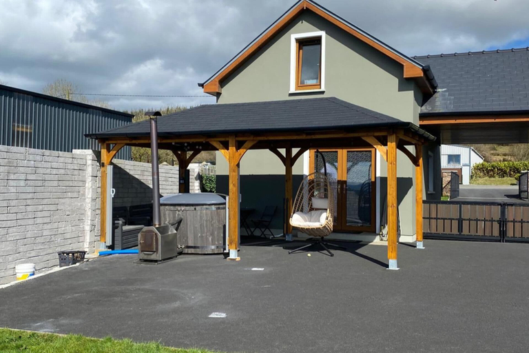 Terrace/patio 2, Studio Sleeps 2 -private Hot Tub -enclosed Garden