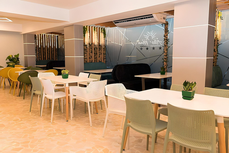 Food & Drinks 3, Hotel Restaurante Alto Mar C.A., Vargas