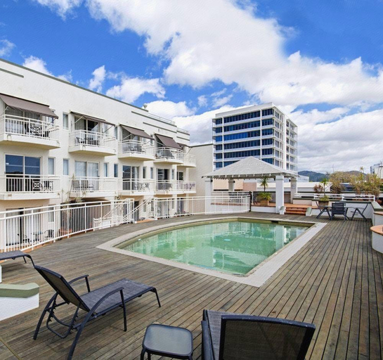 Sport & Beauty 2, Il Centro Apartment Hotel, Cairns