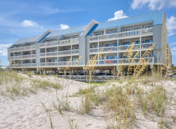 Exterior 3, Gulf Shores Getaway! 2BR Pool Walk to Beach Pet Friendly, Baldwin