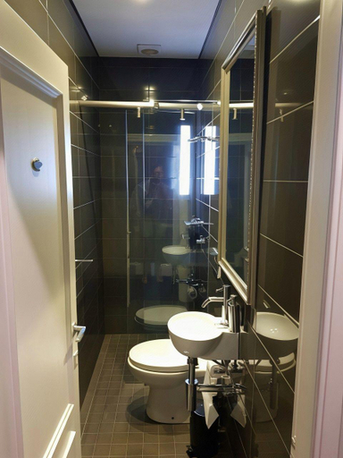 Bathroom 3, Bayswater Boutique Loge – Potts Point, Sydney