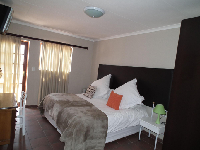 Room 4, Lanseria Country Estate, West Rand