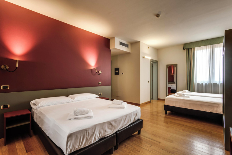 Bedroom 3, HC Hotel Cremona Pilgrim's, Cremona