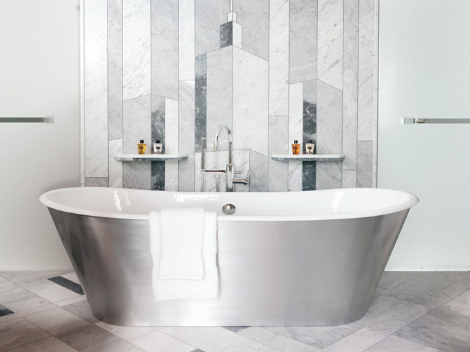 Bathroom 5, Raffles Europejski Warsaw, Warsaw
