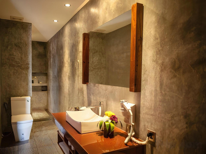 Bathroom 5, Golden Temple Residence, Siem Reap
