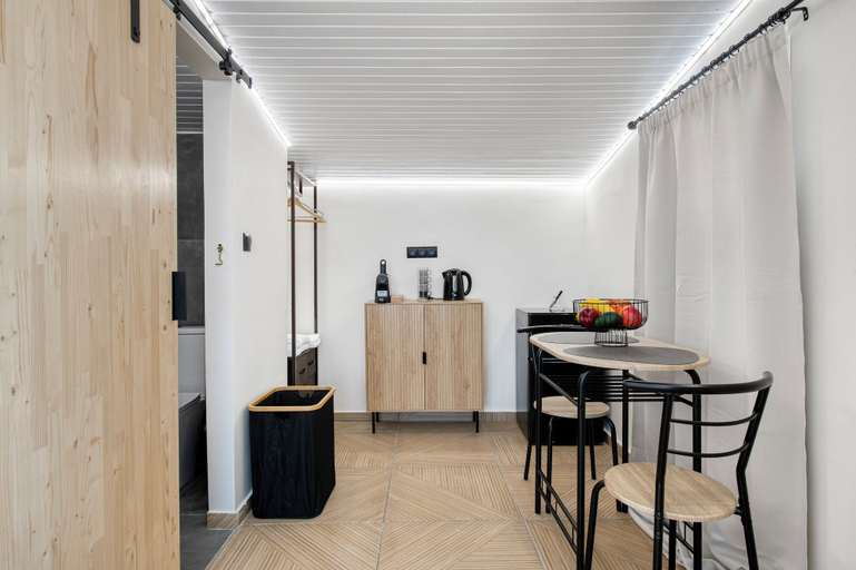 Dining 5, Glyfada Stay, Attica