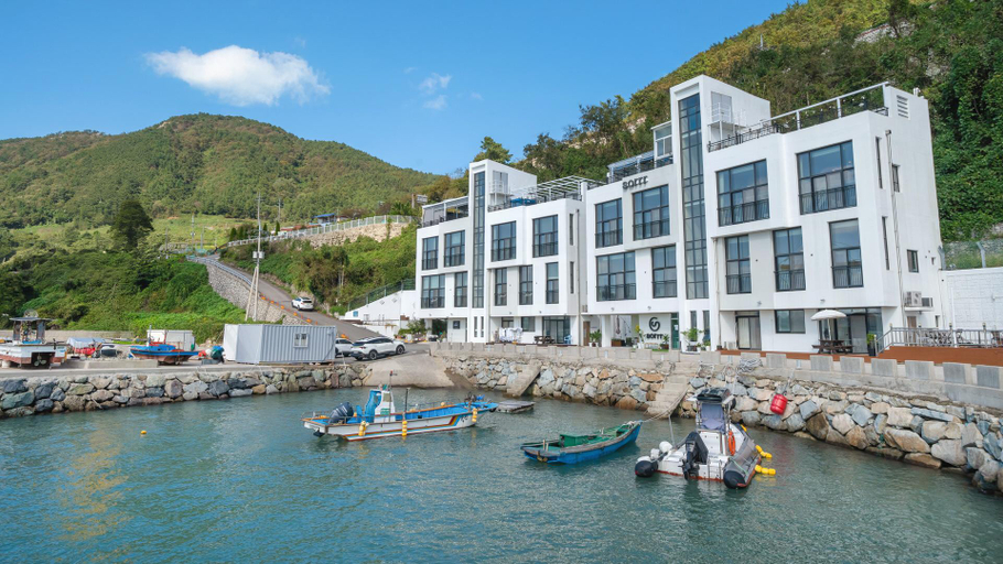 Exterior & Views 2, Yeosu Sorrr Spa Oceanview Pension, Yeosu
