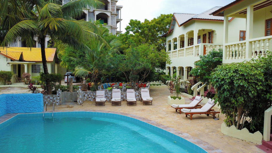 Pool 4, Samridhi Bustani Oasis, Kaskazini 'A'