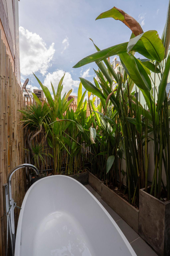 Bathroom, Leaf Signature Hotel - La Group, District 3