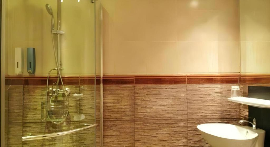 Bathroom 4, Klim Hotel, Muang Buri Ram