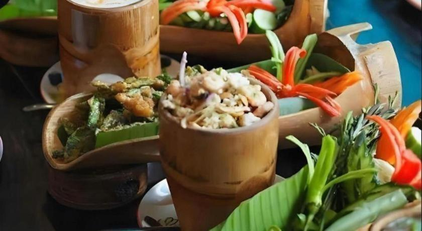 Food & Drinks, Tamsabai Resort, Muang Chumphon