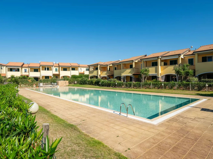 Pool 2, New Holiday Home With sea View Terrace, Sassari