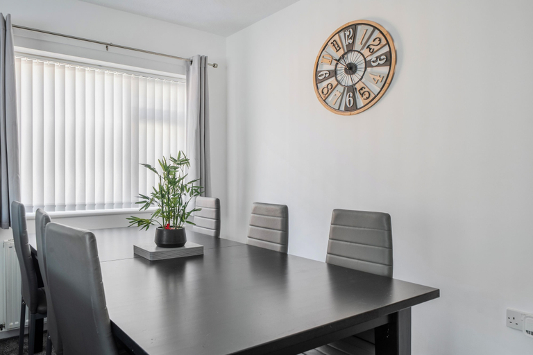 Others 4, 3-beds, Sleeps 6 Walking Distance to Castle & Town, Conwy