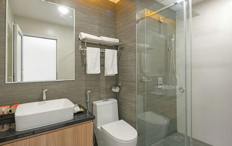 Bathroom 4, Suri Apartment & Hotel Danang, Da Nang