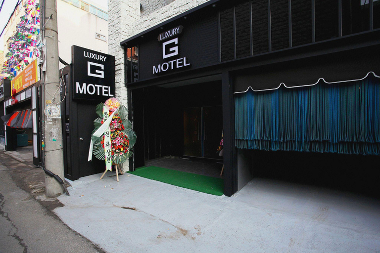 Exterior & Views 2, Luxury G Motel, Nam