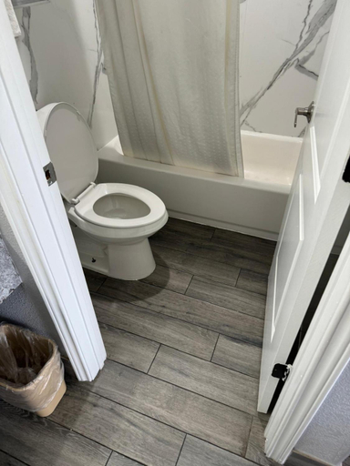 Bathroom 4, LUXURY INN, Houston