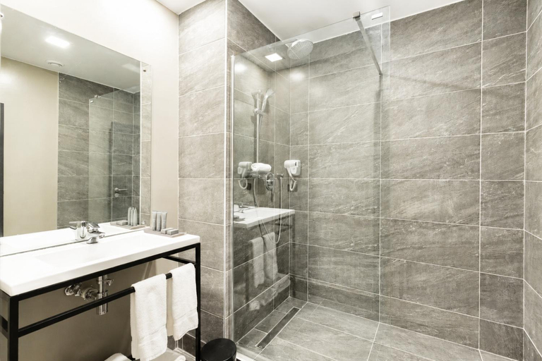 Bathroom 5, Fiesta Royale Hotel, Accra