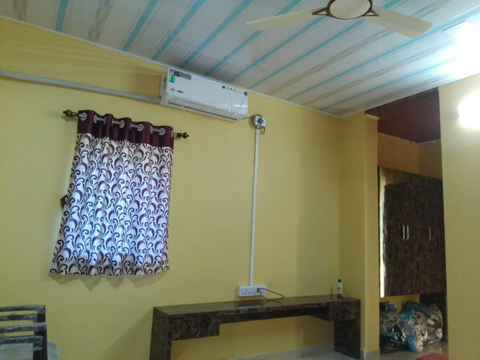 Others, Vamoose Rajdhani, Raigarh