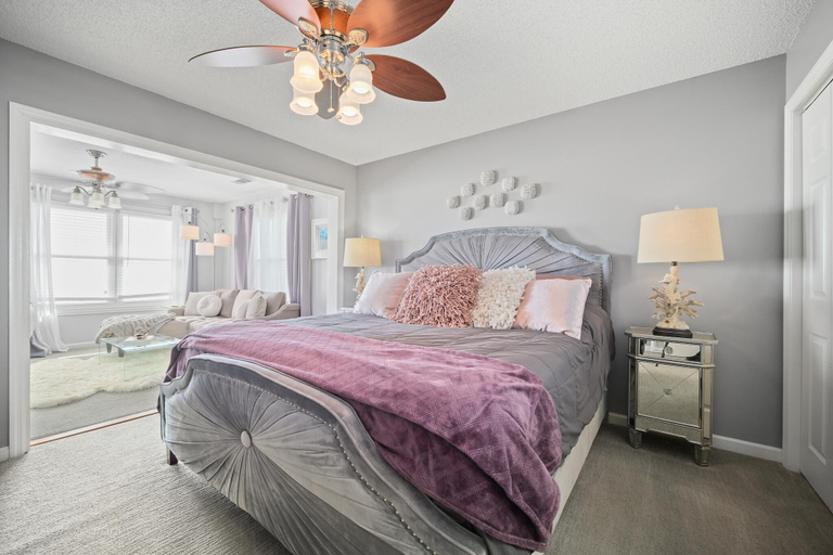 Room 3, Pelican Way, Gulf