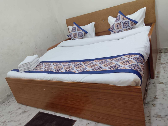 Room 1, Raj Mahal Palace, Sitapur