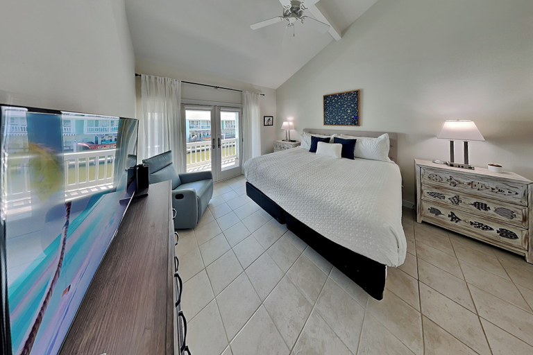 Property amenity 3, Pool Side, Aransas