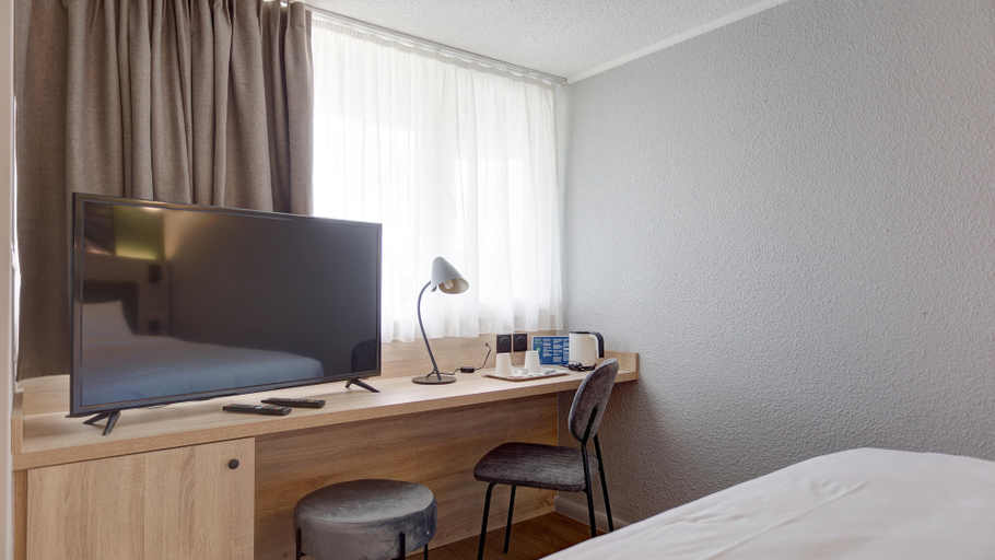 Bedroom 3, Campanile Epernay Dizy, Marne