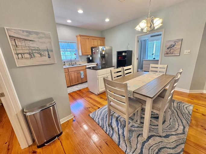 Dining 3, Welcome to This 3br/2ba Charming Coastal Cottage, Baldwin