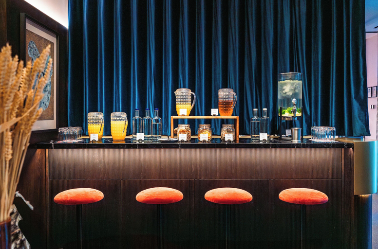 Food & Drinks 4, Arts Hotel Porto, Tapestry Collection By Hilton, Porto