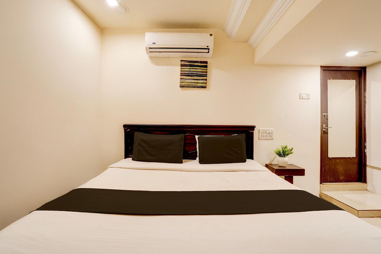 Room 3, Deluxe Akshaya Pride, Krishna