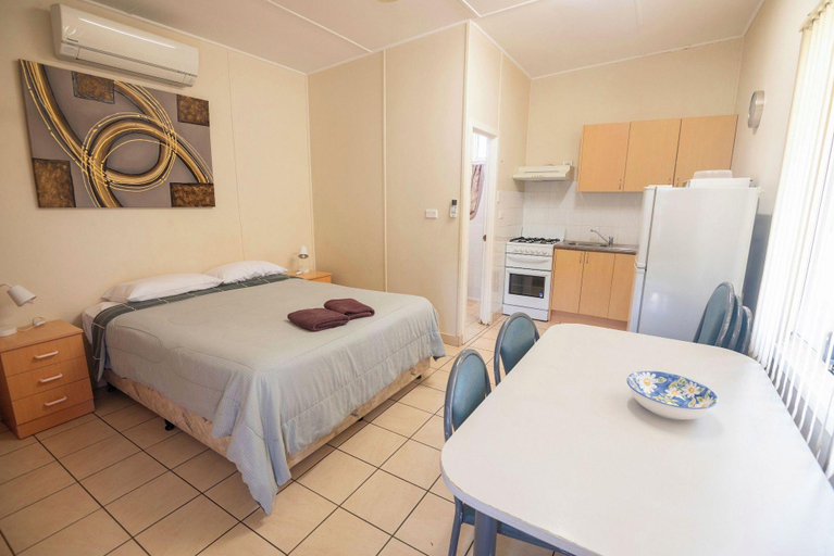 Bedroom 3, Belair Gardens Caravan Park, Geraldton
