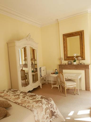 Bedroom 2, Chateau "Le Castel des Anges", Pas-de-Calais