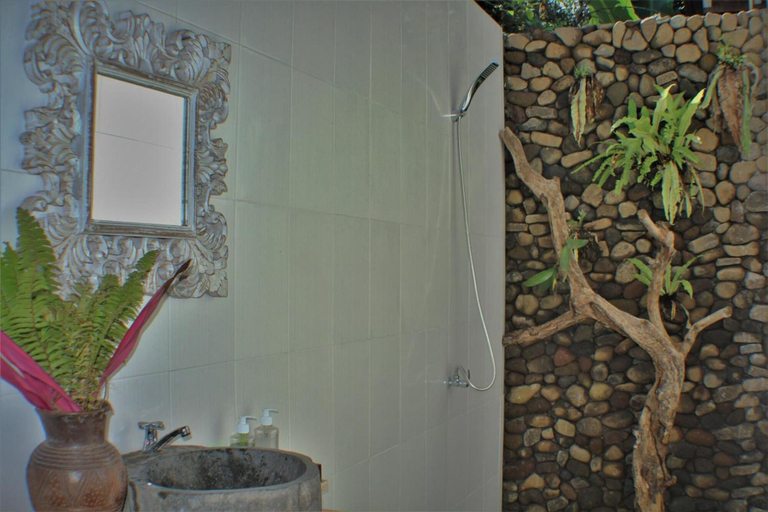 Bathroom 4, Pranajaya Villa, Buleleng