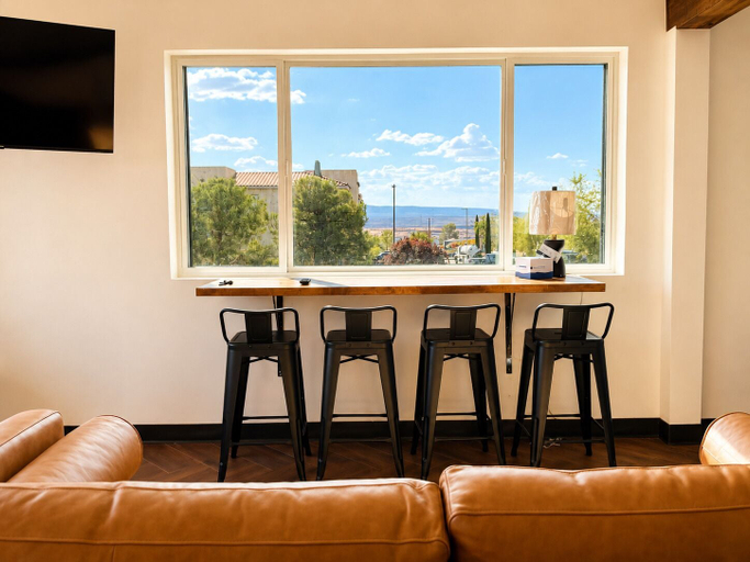 Others 5, The Wesley Hotel, Coconino