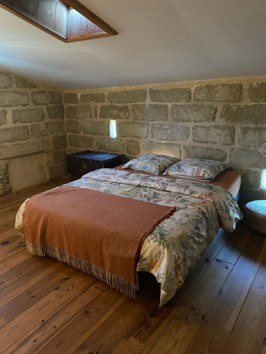 Bedroom 2, La malle bleue, Gard