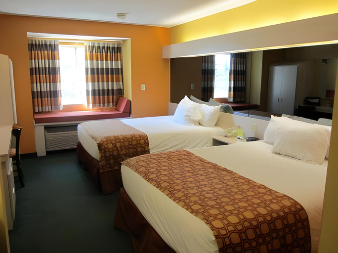 Bedroom 3, Longhorn Inn & Suites, Potter
