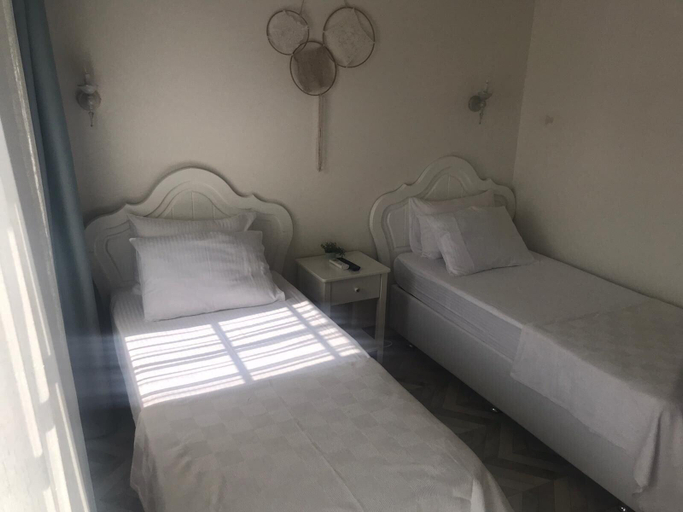 Bedroom 3, Efruze Otel, Ayvalık