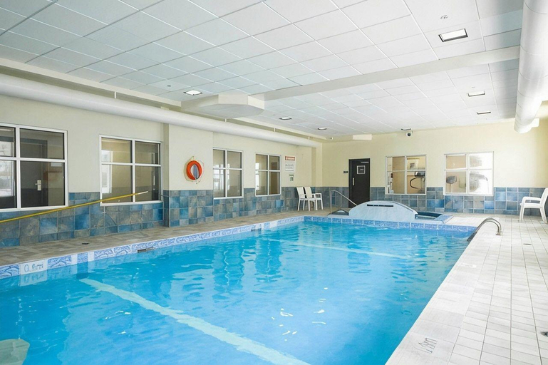 Sport & Beauty 5, Humphry Inn & Suites Winnipeg, Division No. 11