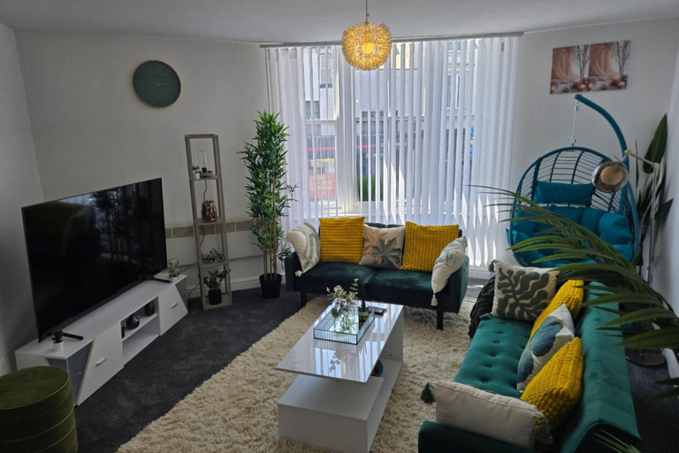 Living area 5, 1 Bed - Sleeps 4 - City Centre, Wolverhampton